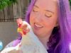 From Slaughterhouse-Bound Truck to a Loving Home: Hope the Chicken’s Heartwarming Rescue Story